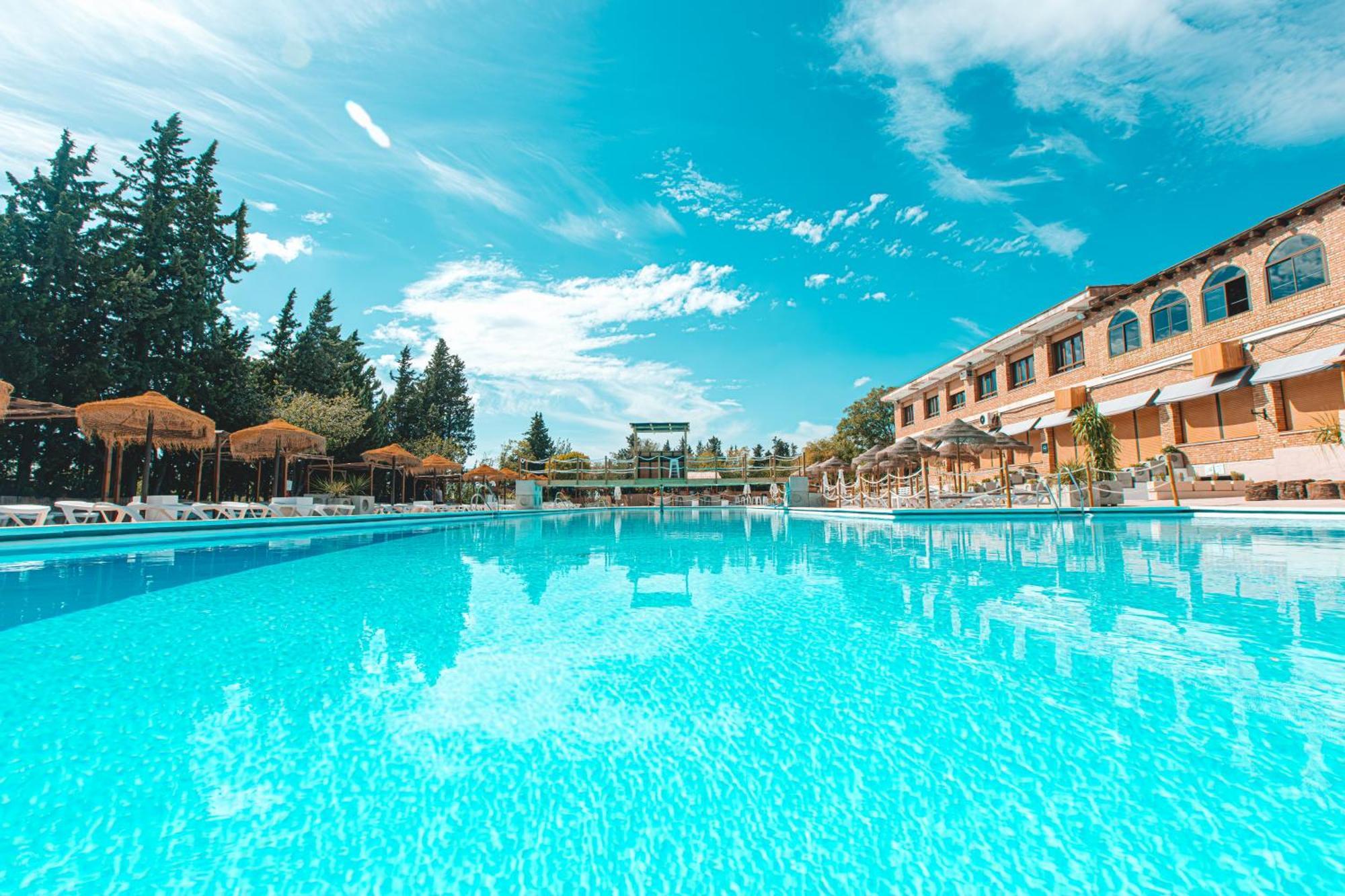 Camping & Bungalows Suspiro Del Moro Otura Extérieur photo